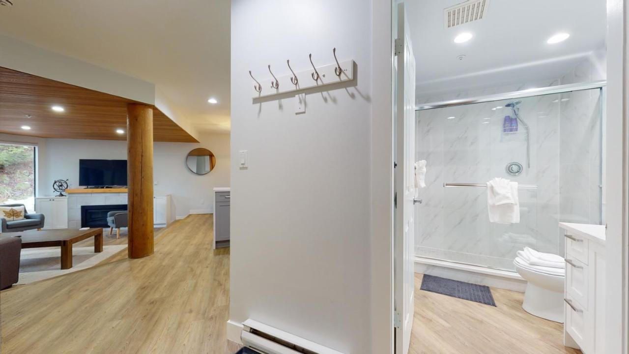 Ironwoods On Blueberry Hill By Whistler Blackcomb Vacation Rentals Exterior photo