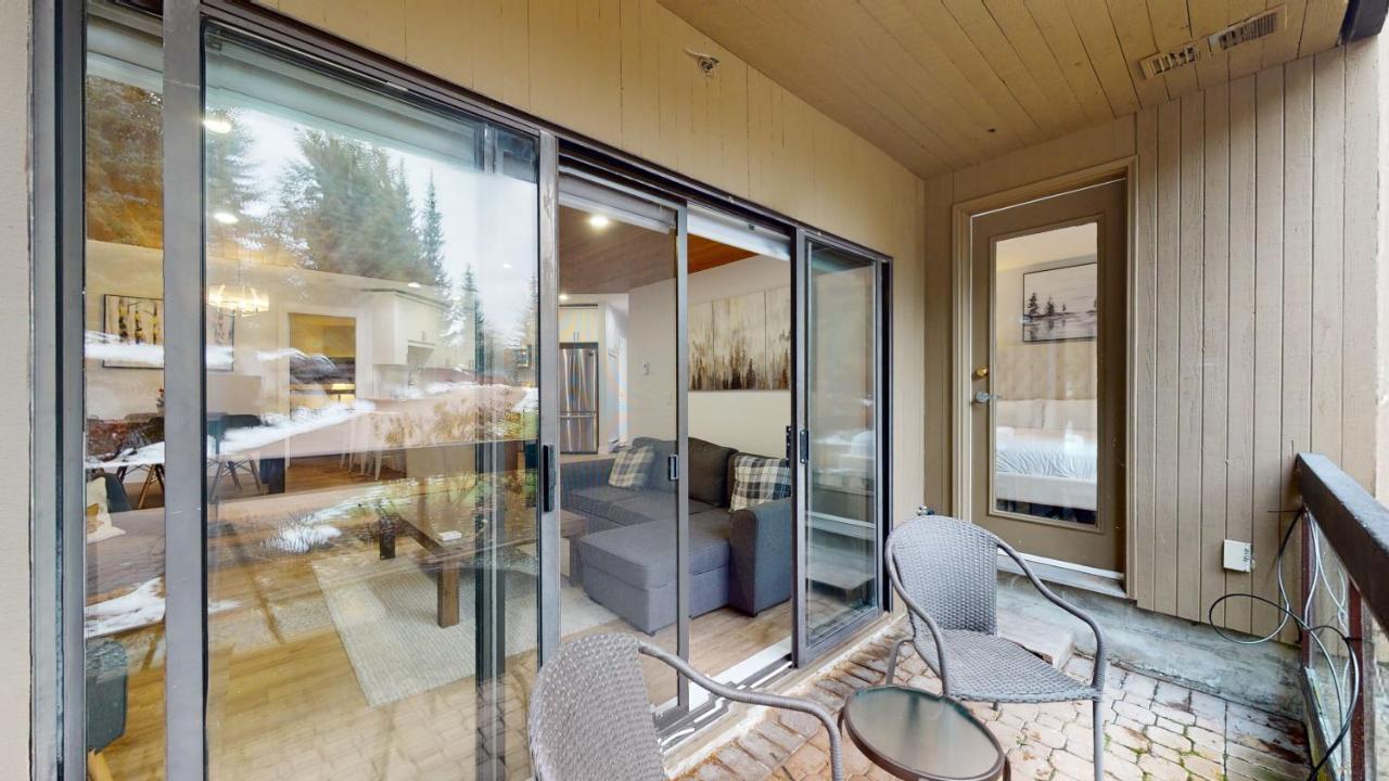 Ironwoods On Blueberry Hill By Whistler Blackcomb Vacation Rentals Exterior photo